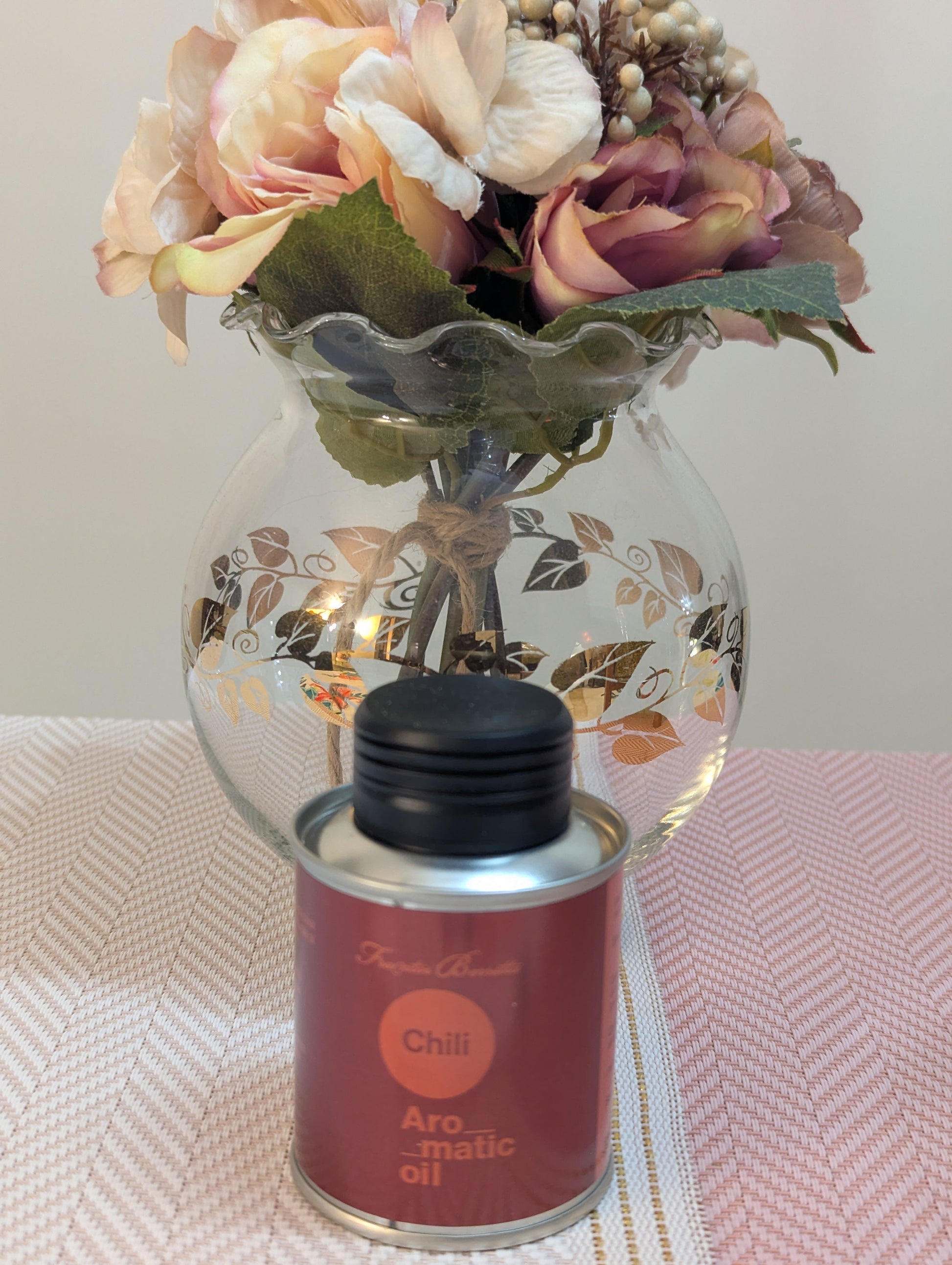 Huiles d'olive extra vierge 8 saveurs de Sicile aux arômes naturels- 8 flacons de 100 ml.  Orange, citron, ail, thym, romarin, chili, truffe, basilic.
